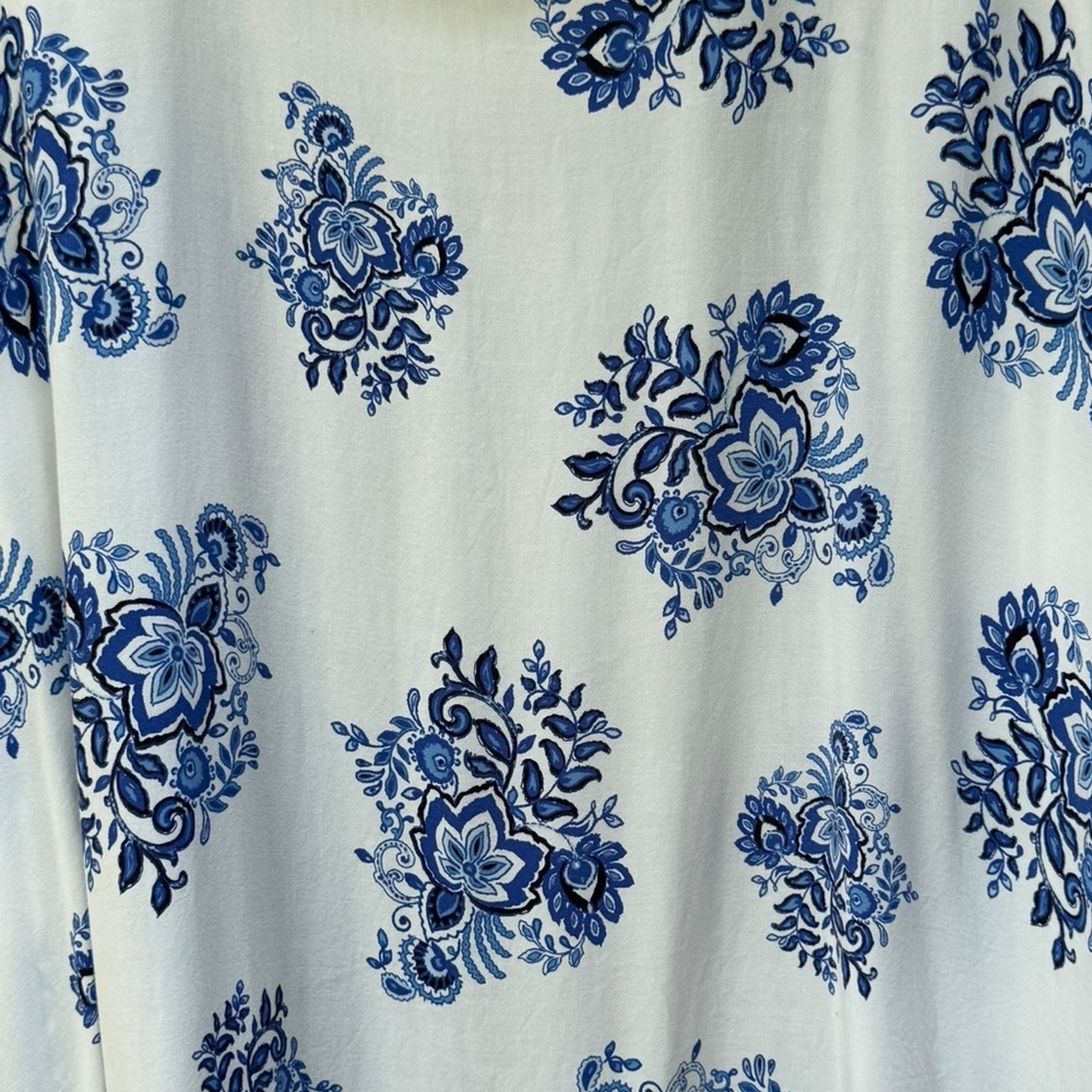 LUQ Blue and White Floral Kimono size XL - Picture 6 of 8